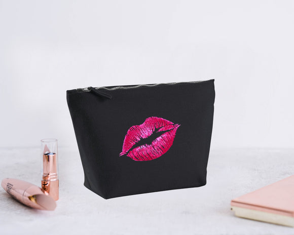Glitter Lips! Black make up bag